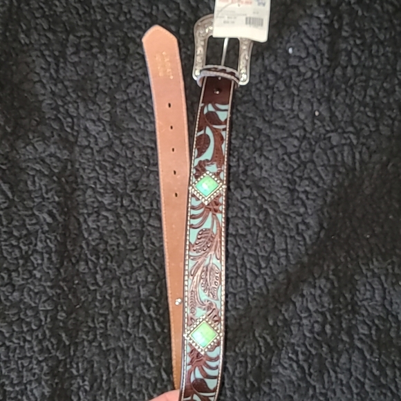 Women's Ariat Floral Tooled & Diamond Leather Belt - Picture 2 of 6